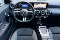 Mercedes-Benz CLA 200 din 2025 cu 3.800 km - oferta MER170292 - foto 17