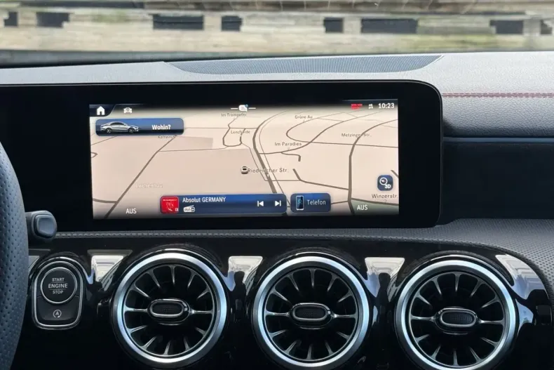 Mercedes-Benz CLA 200 din 2025 cu 3.800 km - oferta MER170292 - foto 20