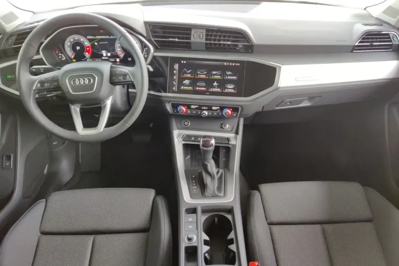 Audi Q3 din 2024 cu 9.600 km - oferta AUD170295 - foto 4