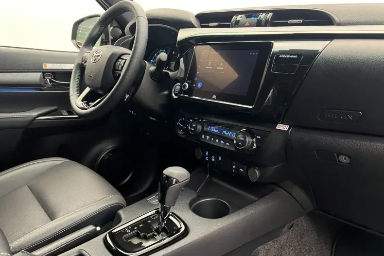 Toyota Hilux din 2025 cu 2.000 km - oferta TOY170298 - foto 10