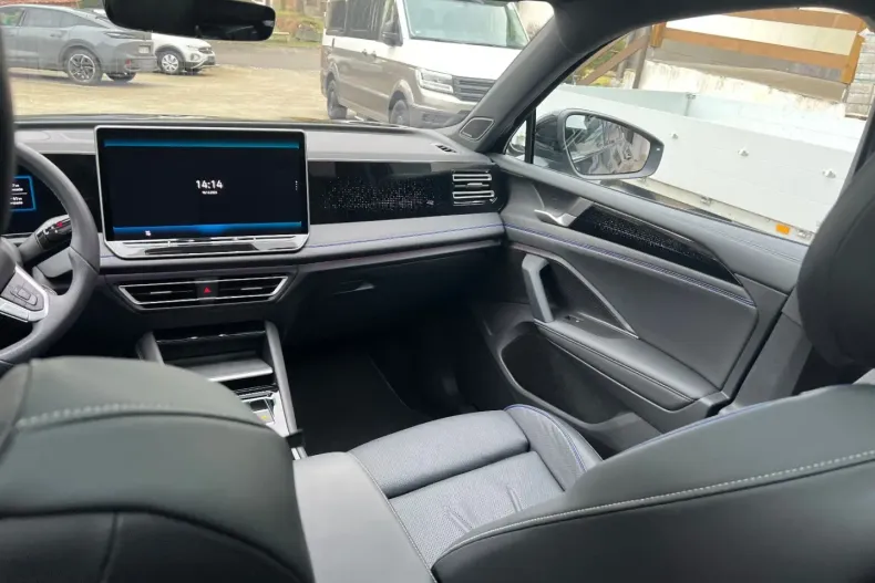 Volkswagen Tiguan din 2025 cu 9.407 km - oferta VOL170299 - foto 17