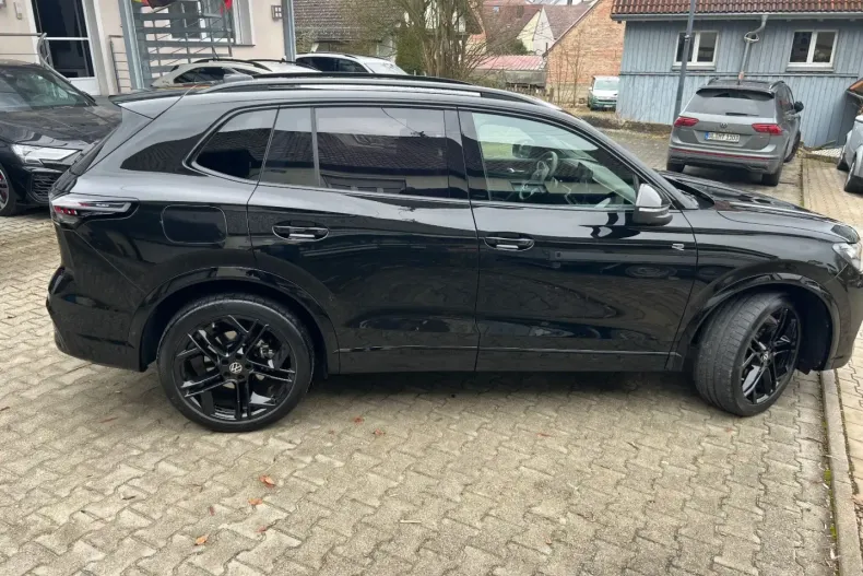 Volkswagen Tiguan din 2025 cu 9.407 km - oferta VOL170299 - foto 32