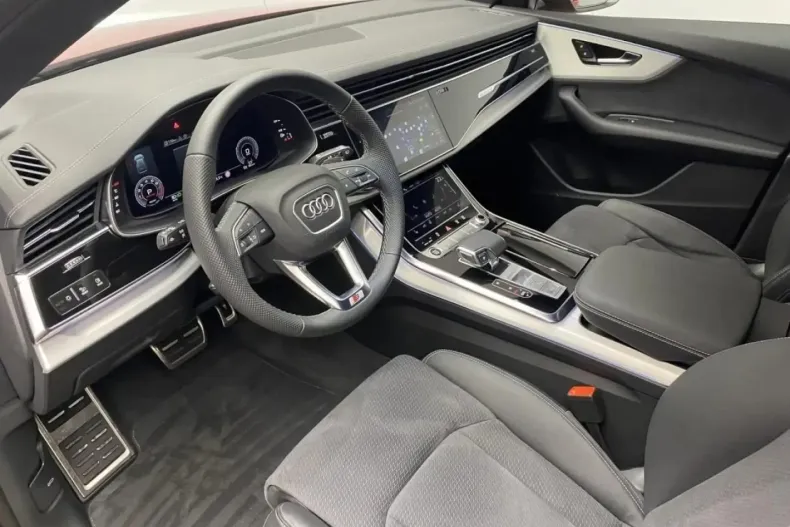 Audi Q8 din 2024 cu 5.800 km - oferta AUD170319 - foto 6