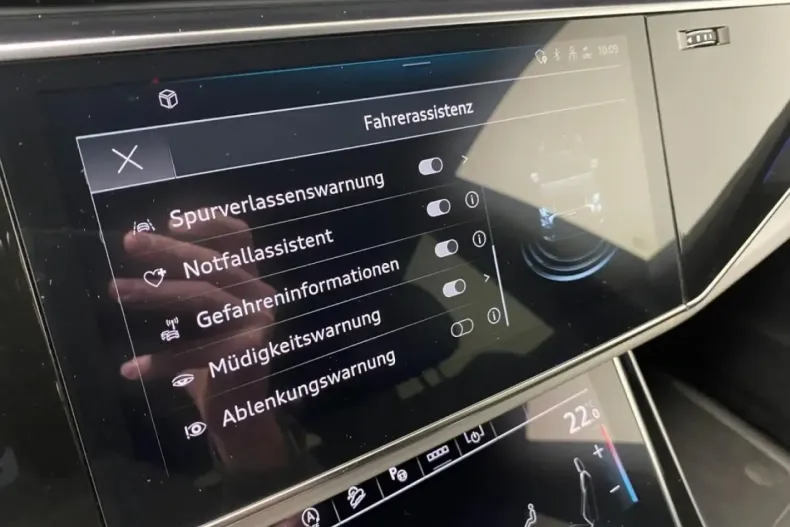 Audi Q8 din 2024 cu 5.800 km - oferta AUD170319 - foto 12