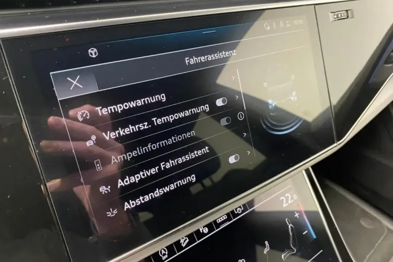 Audi Q8 din 2024 cu 5.800 km - oferta AUD170319 - foto 13