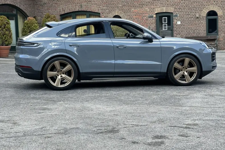 Porsche Cayenne din 2025 cu 7.900 km - oferta POR170326 - foto 8