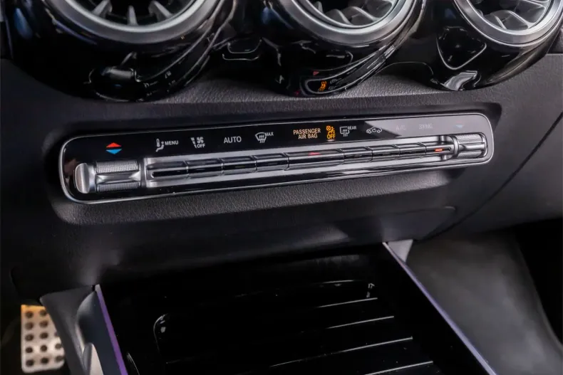 Mercedes-Benz GLB 200 din 2022 cu 49.000 km - oferta MER170331 - foto 23