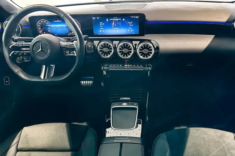 Mercedes-Benz A 250 din 2024 cu 11.000 km - oferta MER170341 - foto 8