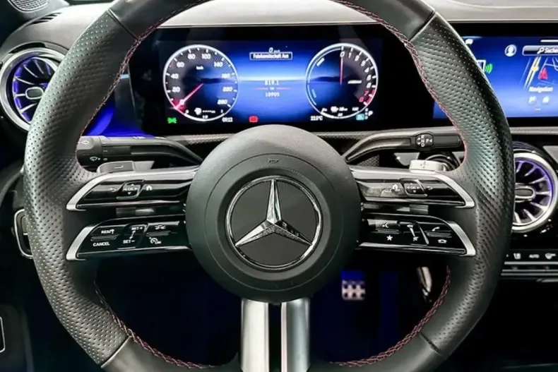 Mercedes-Benz A 250 din 2024 cu 11.000 km - oferta MER170341 - foto 10