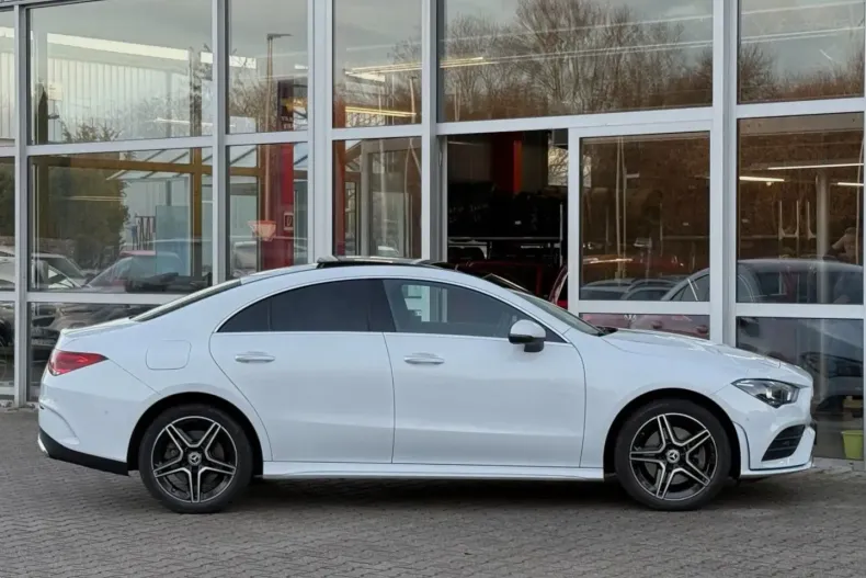 Mercedes-Benz CLA 250 din 2022 cu 26.360 km - oferta MER170342 - foto 8