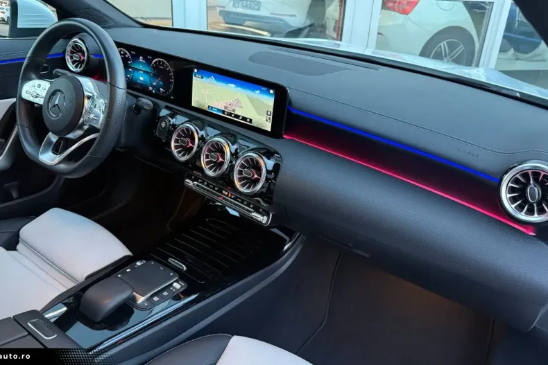 Mercedes-Benz CLA 250 din 2022 cu 26.360 km - oferta MER170342 - foto 11