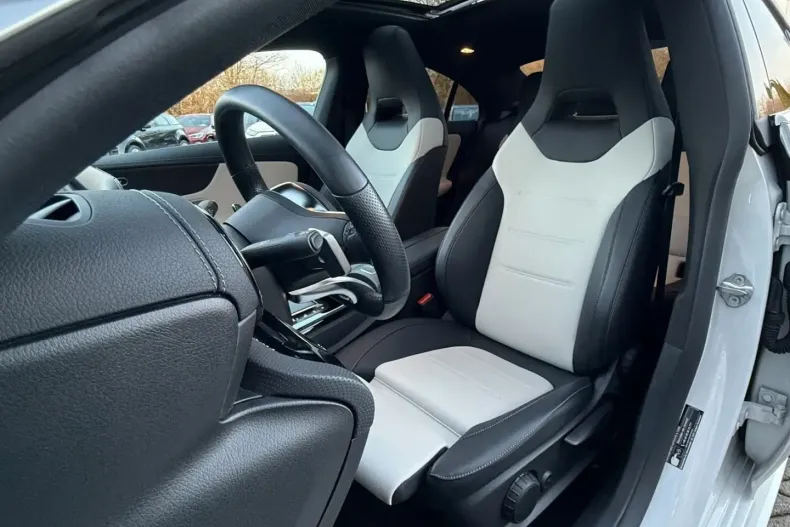 Mercedes-Benz CLA 250 din 2022 cu 26.360 km - oferta MER170342 - foto 17