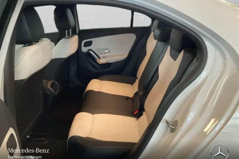 Mercedes-Benz A 250 din 2022 cu 37.098 km - oferta MER170343 - foto 9