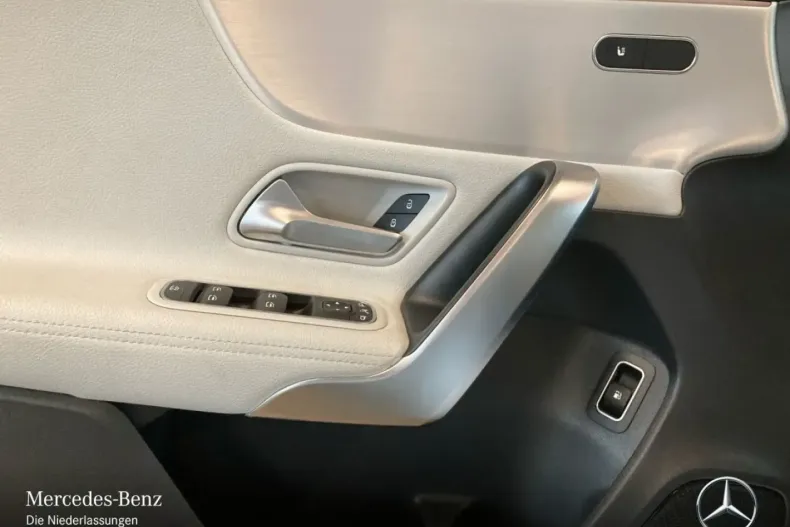 Mercedes-Benz A 250 din 2022 cu 37.098 km - oferta MER170343 - foto 14