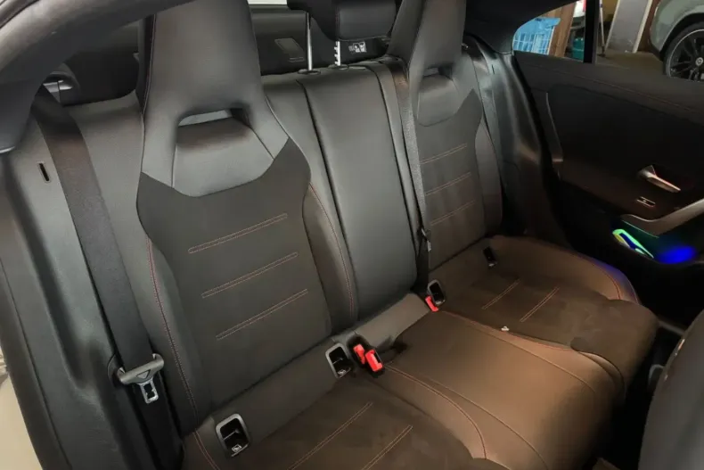 Mercedes-Benz CLA 250 din 2022 cu 23.000 km - oferta MER170344 - foto 14