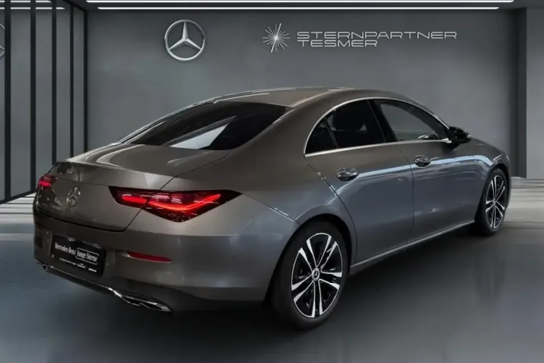 Mercedes-Benz CLA 200 din 2023 cu 46.076 km - oferta MER170346 - foto 4