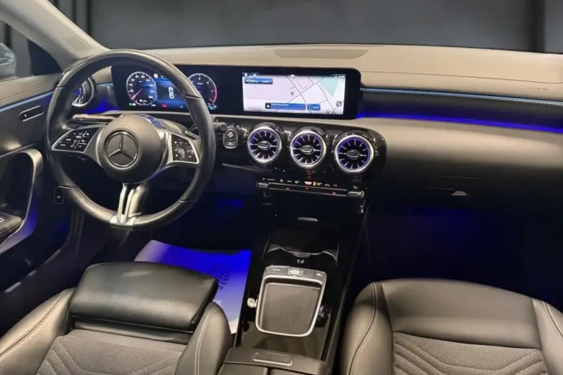 Mercedes-Benz CLA 200 din 2023 cu 46.076 km - oferta MER170346 - foto 5