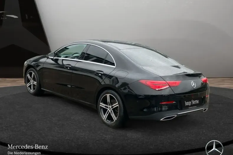 Mercedes-Benz CLA 200 din 2023 cu 57.761 km - oferta MER170347 - foto 6