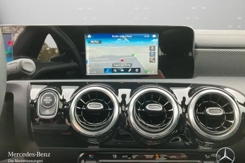 Mercedes-Benz CLA 200 din 2023 cu 57.761 km - oferta MER170349 - foto 15