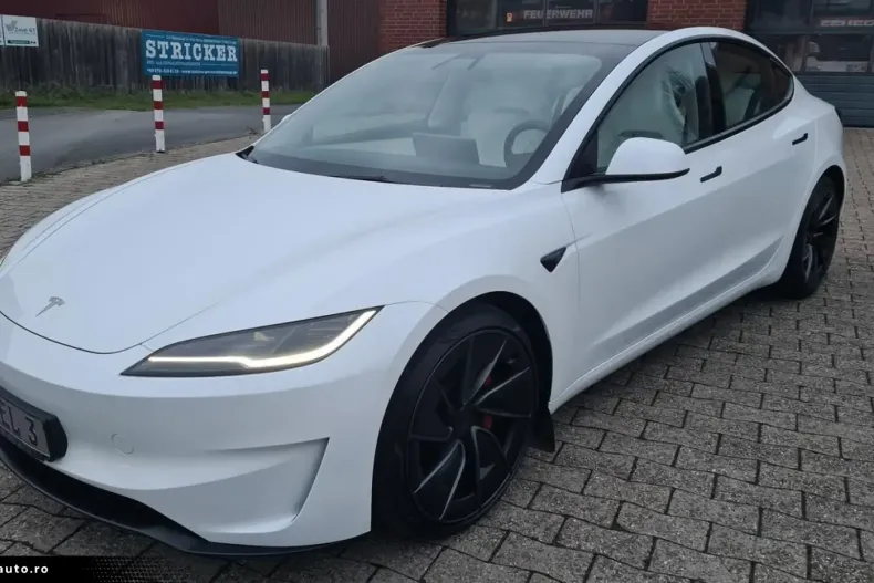 Tesla Model 3 din 2024 cu 23.500 km - oferta TES170356 - foto 7