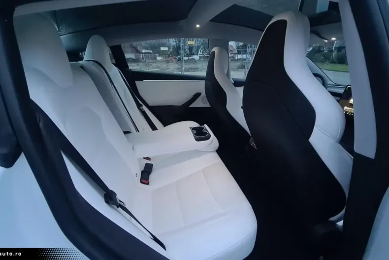 Tesla Model 3 din 2024 cu 23.500 km - oferta TES170356 - foto 13