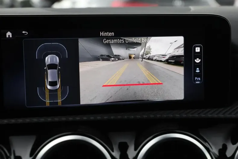 Mercedes-Benz CLA 180 din 2024 cu 22.361 km - oferta MER170360 - foto 9