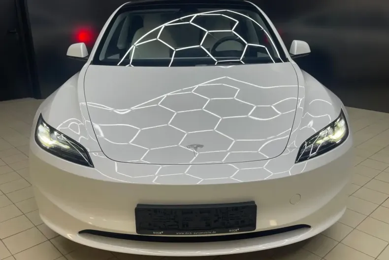 Tesla Model 3 din 2023 cu 18.124 km - oferta TES170361 - foto 2