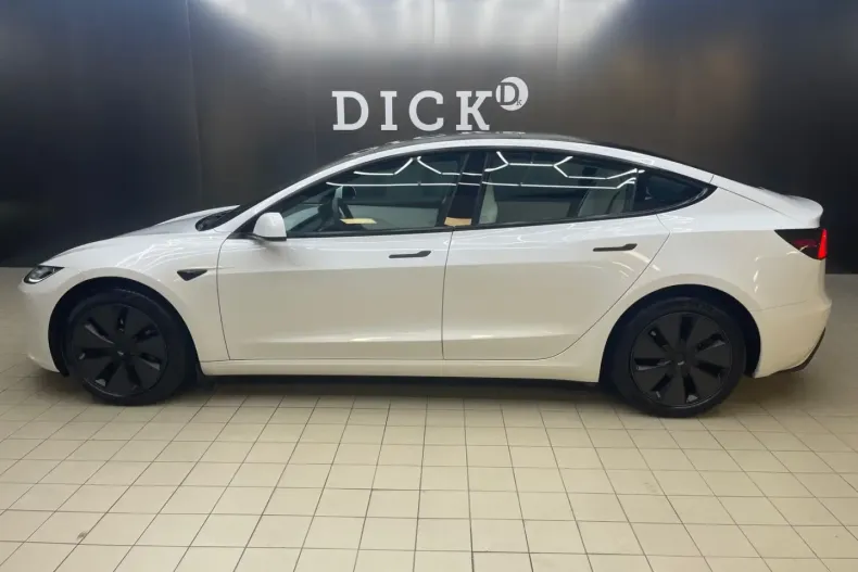 Tesla Model 3 din 2023 cu 18.124 km - oferta TES170361 - foto 4