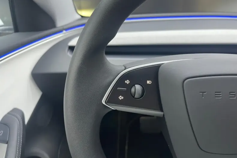 Tesla Model 3 din 2023 cu 18.124 km - oferta TES170361 - foto 16