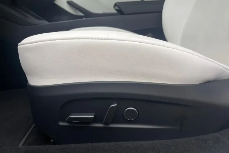 Tesla Model 3 din 2023 cu 18.124 km - oferta TES170361 - foto 22