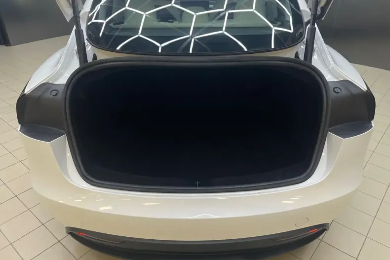 Tesla Model 3 din 2023 cu 18.124 km - oferta TES170361 - foto 24