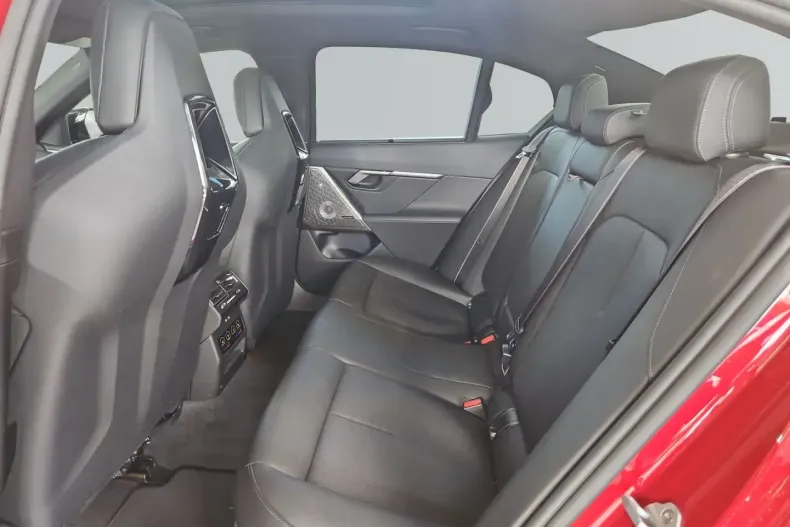 BMW M5 din 2025 cu 18.987 km - oferta BMW170362 - foto 3