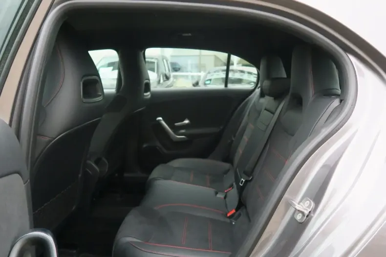 Mercedes-Benz A 180 din 2024 cu 19.971 km - oferta MER170367 - foto 7