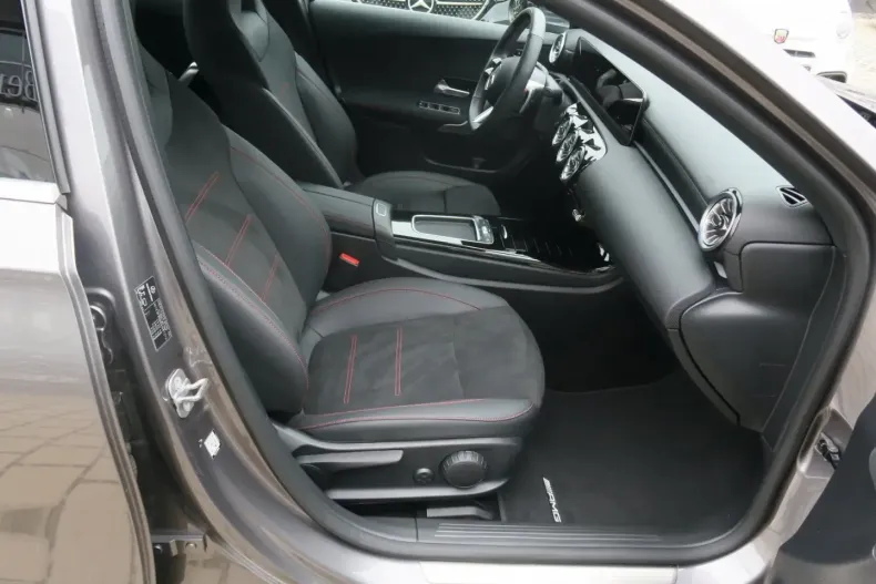 Mercedes-Benz A 180 din 2024 cu 19.971 km - oferta MER170367 - foto 10