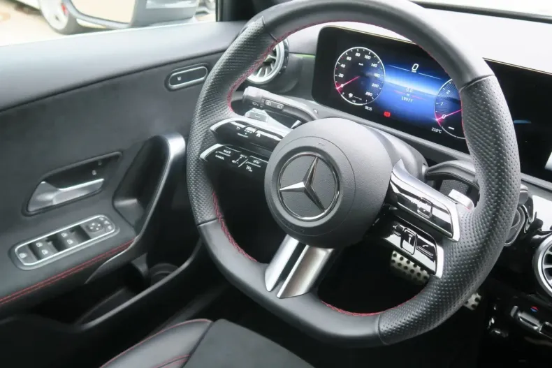 Mercedes-Benz A 180 din 2024 cu 19.971 km - oferta MER170367 - foto 12