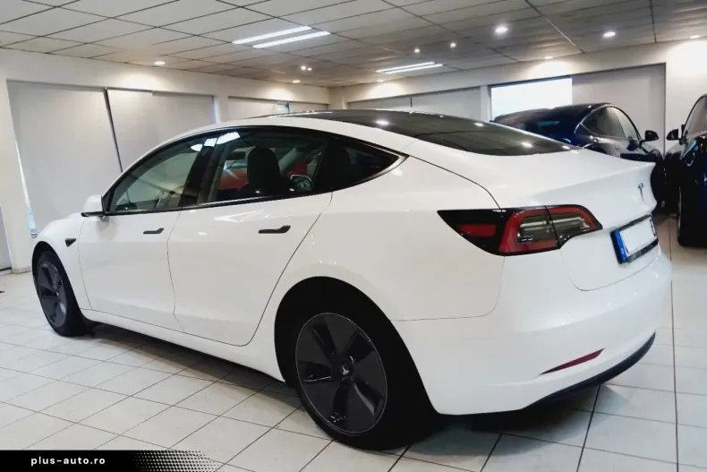 Tesla Model 3 din 2022 cu 6.569 km - oferta TES170370 - foto 4