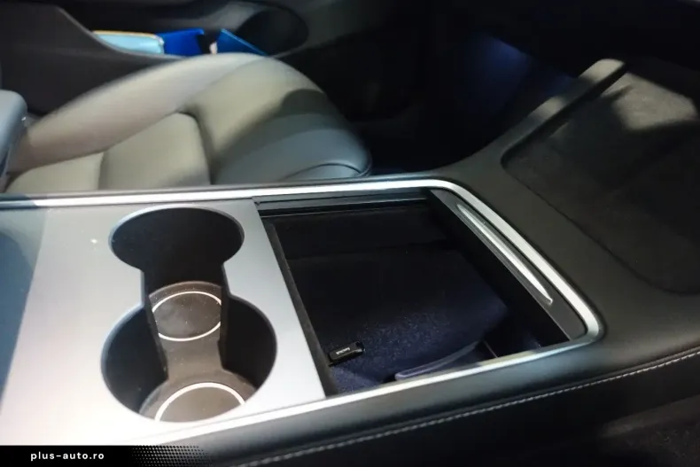 Tesla Model 3 din 2022 cu 6.569 km - oferta TES170370 - foto 14