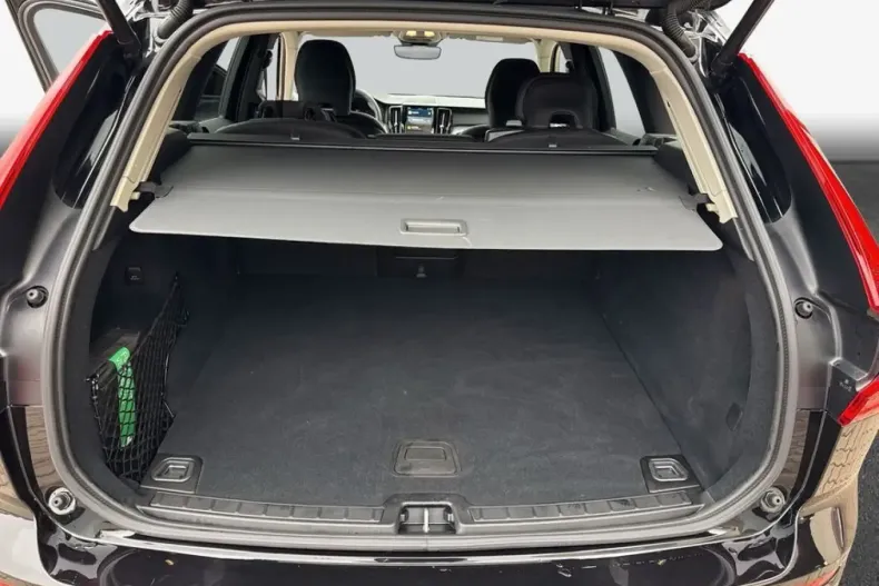 Volvo XC60 din 2024 cu 7.179 km - oferta VOL170371 - foto 8