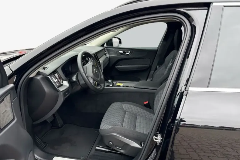 Volvo XC60 din 2024 cu 7.179 km - oferta VOL170371 - foto 9