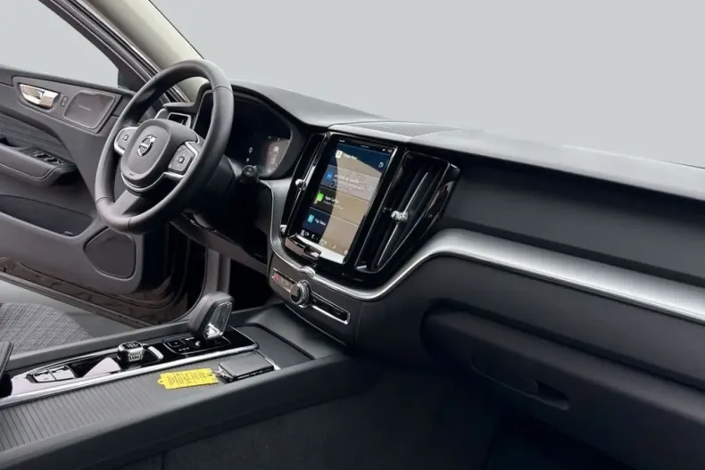 Volvo XC60 din 2024 cu 7.179 km - oferta VOL170371 - foto 12