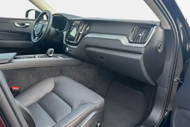 Volvo XC60 din 2024 cu 27.132 km - oferta VOL170372 - foto 10