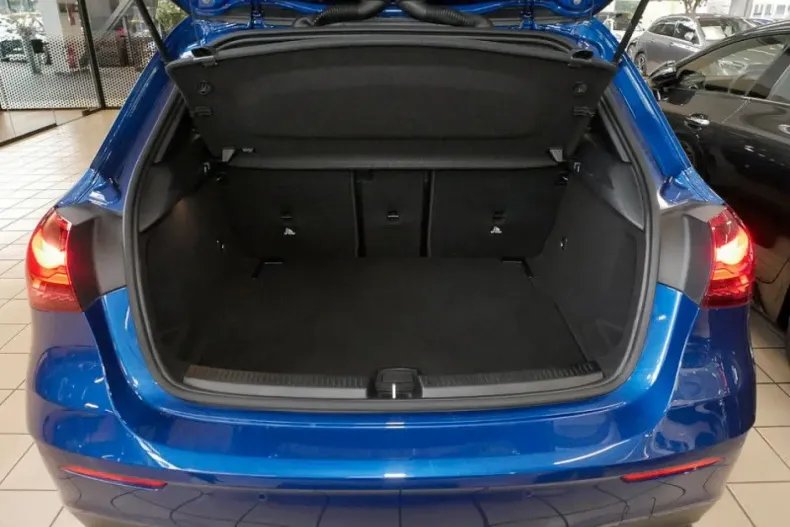 Mercedes-Benz A 180 din 2024 cu 10.435 km - oferta MER170374 - foto 13