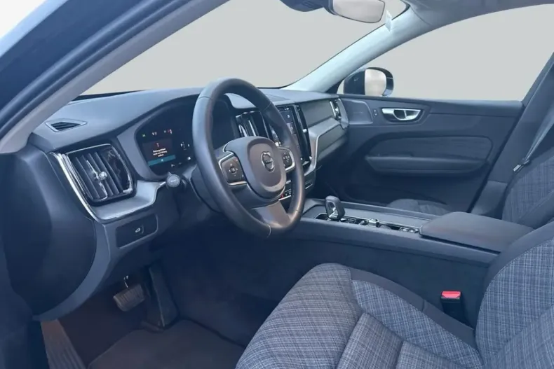 Volvo XC60 din 2024 cu 27.599 km - oferta VOL170375 - foto 9