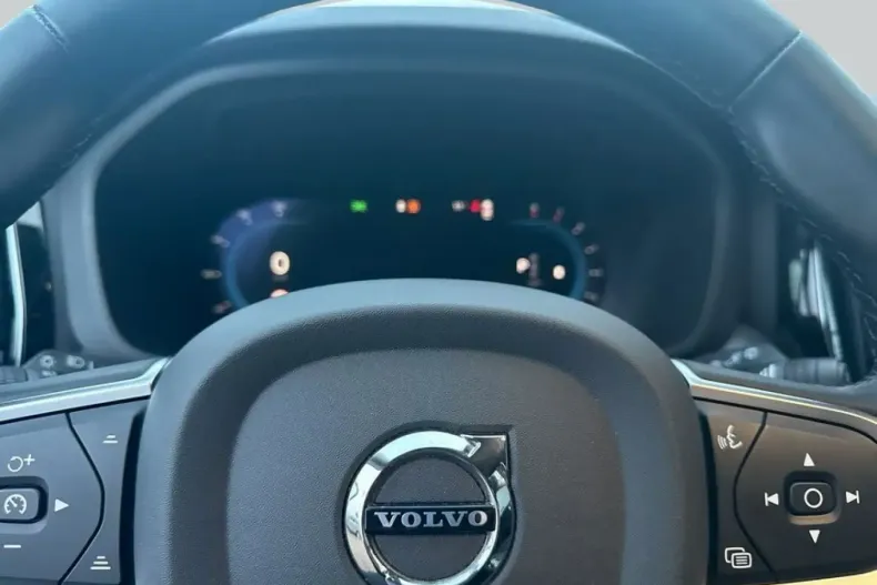 Volvo XC60 din 2024 cu 27.599 km - oferta VOL170375 - foto 13