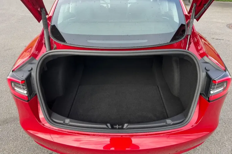 Tesla Model 3 din 2022 cu 13.475 km - oferta TES170376 - foto 9