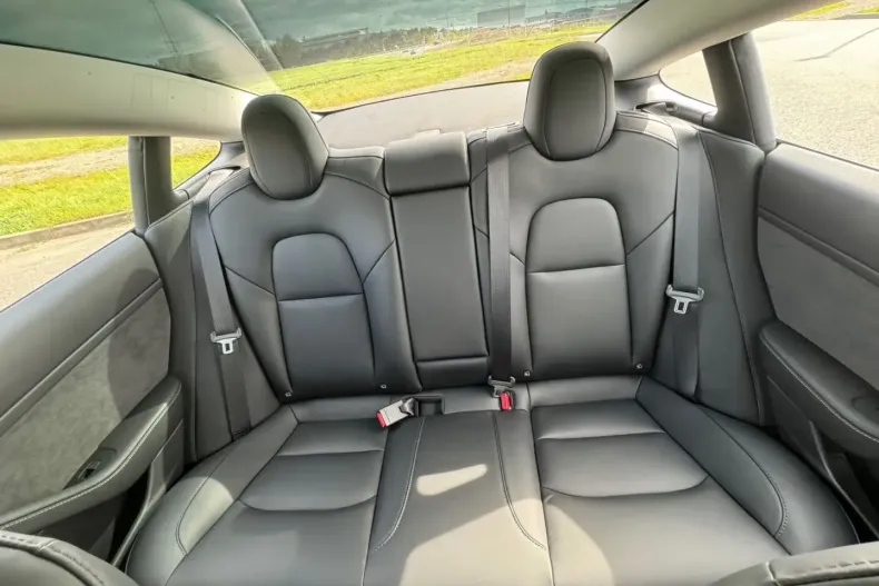 Tesla Model 3 din 2022 cu 13.475 km - oferta TES170376 - foto 14