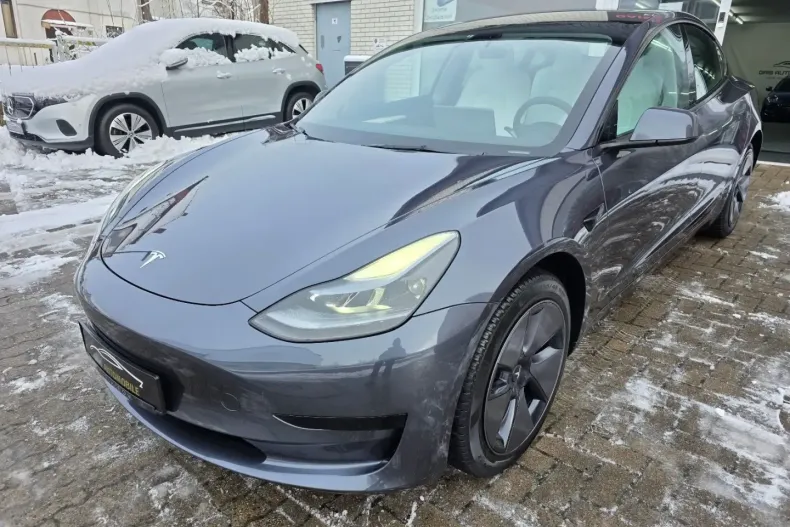 Tesla Model 3 din 2023 cu 28.114 km - oferta TES170378 - foto 1