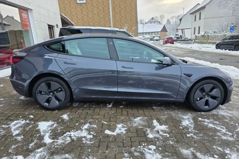 Tesla Model 3 din 2023 cu 28.114 km - oferta TES170378 - foto 4