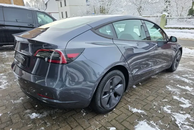 Tesla Model 3 din 2023 cu 28.114 km - oferta TES170378 - foto 5