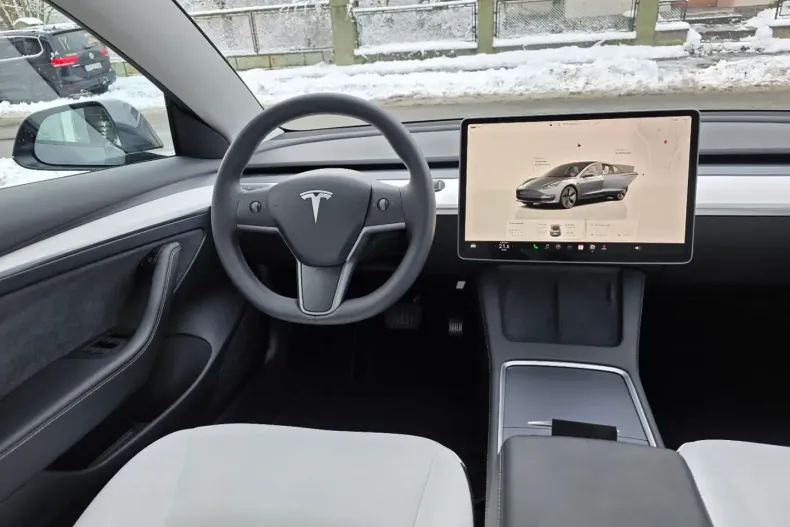 Tesla Model 3 din 2023 cu 28.114 km - oferta TES170378 - foto 15